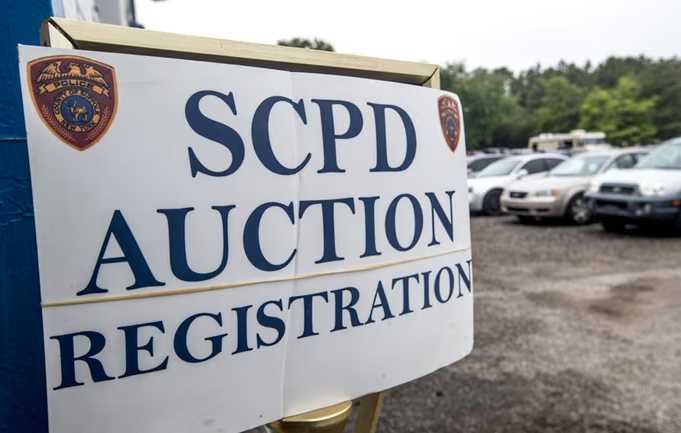 Subasta de autos de la policía de Suffolk, desde $500