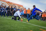 Entrega Samuel García rehabilitación del Estadio Bicentenario