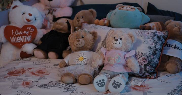 The Story Behind 'All the Empty Rooms'