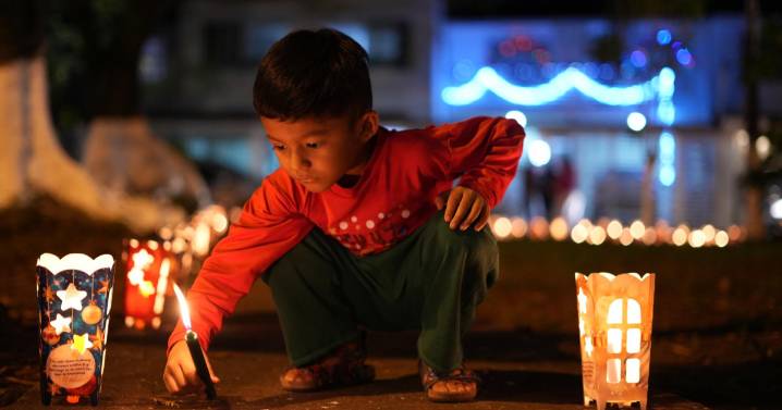 Colombia enciende la Navidad con luces, deseos y fiestas en la Noche de Velitas