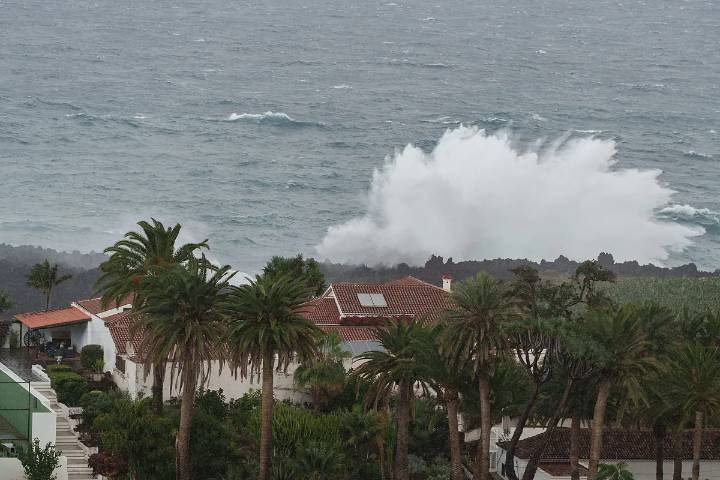 Ascienden a más de 300 los incidentes ocasionados por el paso de la borrasca 'Emilia' en Canarias