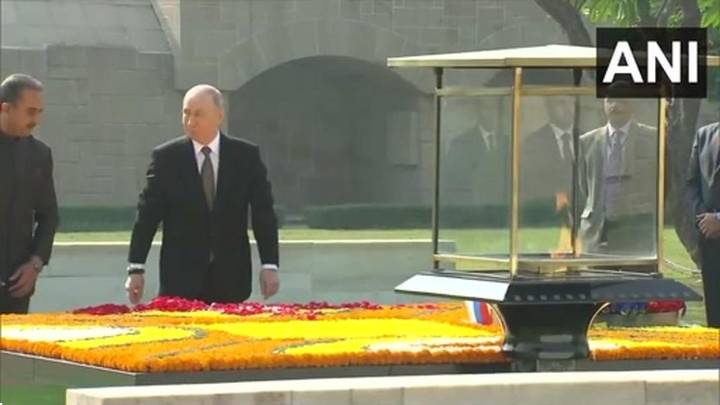 Putin At Rajghat: Russian President Lays Wreath, Pays Tribute To Mahatma Gandhi In Delhi