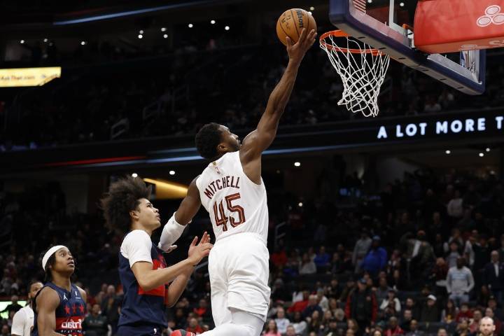 Deadspin | Donovan Mitchell (48 points), Cavaliers rally to stun Wizards
