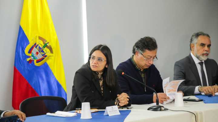 Trabajadores del Dapre sacan carta en respaldo a Angie Rodríguez tras anuncio de que no saldría del cargo