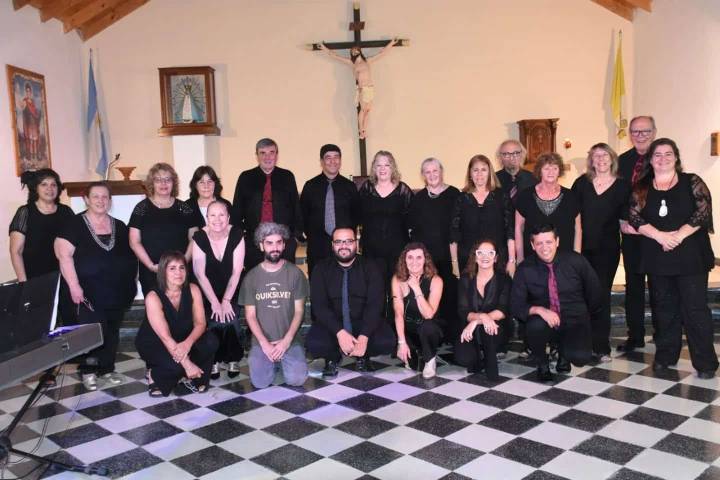 El Coro de la EMEIA realizó un recorrido por las «Músicas del mundo»