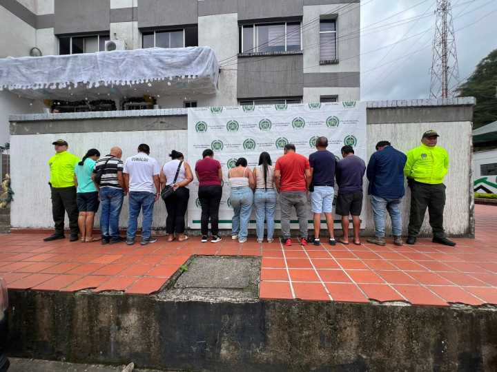 Tres capturados de Corpoamazonía dentro de red de tráfico de madera en Colombia
