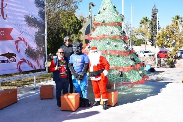 Encienden árbol navideño en el ITCh