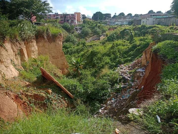 Habitantes de Los Alacranes y Pinto Salinas: viven al borde del...