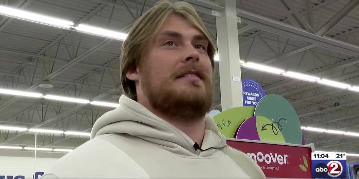 Packers players help local teens complete their holiday shopping