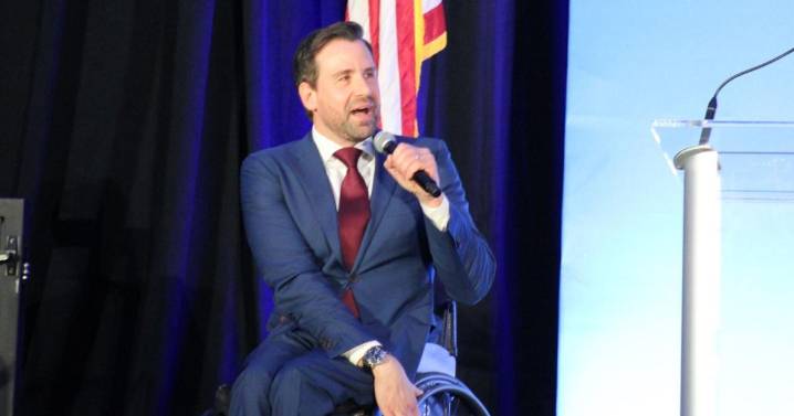 Western Iowa insulators union endorses Turek in Democratic US Senate primary