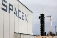 SpaceX Plans Record-Breaking Public Offering, Raising Billions for Starlink Expansion