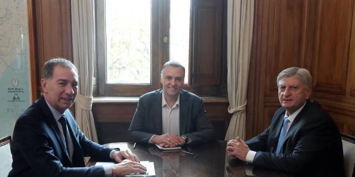 Adorni y Santilli recibieron a Ziliotto, que reclamó fondos y rechazó apoyar al Gobierno por el Presupuesto 2026