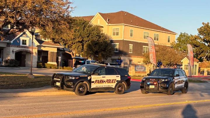 Sheriff: Suspect detained after deputy constable is shot at in east San Antonio