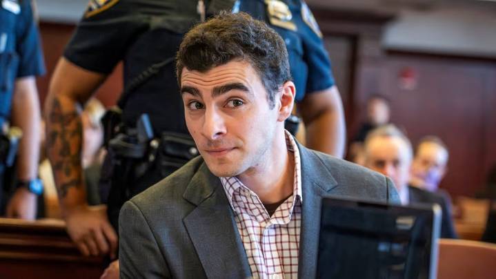 Defensa de Luigi Mangione pide desestimar pruebas claves en el juicio por el asesinato de Brian Thompson