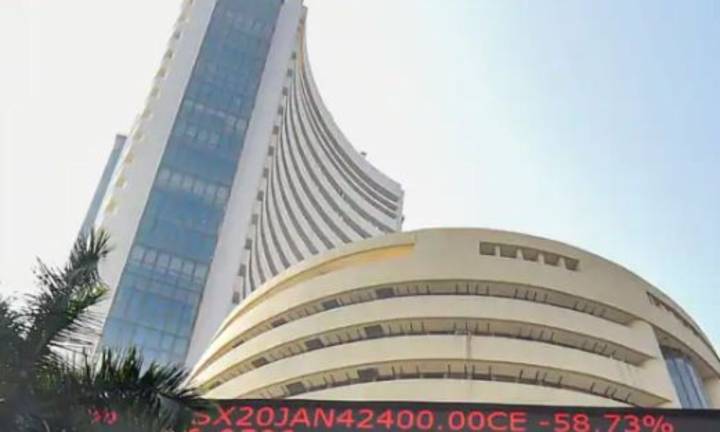 Stock markets decline for 3rd day on FII selling, weak rupee; Sensex tanks nearly 504 pts