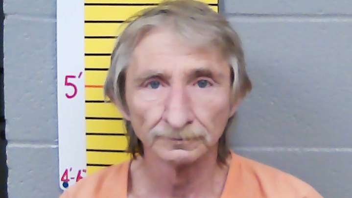 Morgantown man allegedly drives illegally, poses as first responder