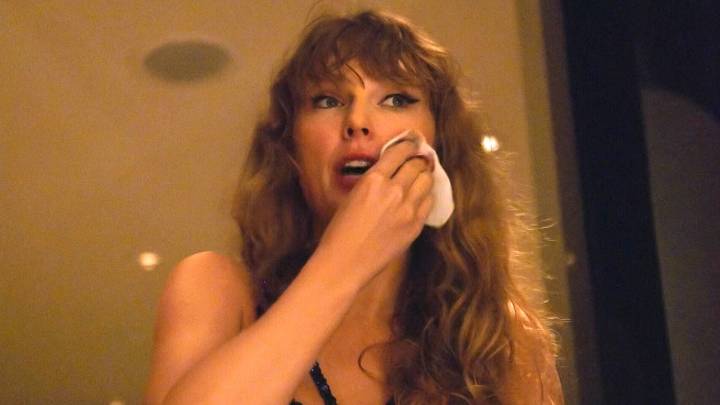 Taylor Swift Reveals Her Post-Show Routine in 'The End of an Era'