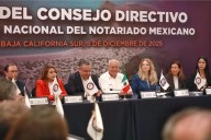 Gobernador inaugura sesión del Colegio Nacional del Notariado en La Paz