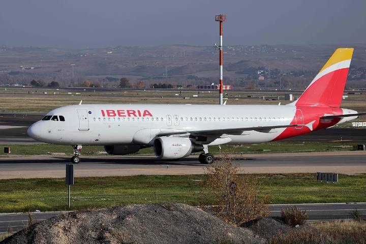 Iberia amplía la cancelación de vuelos a Venezuela, hasta el 31 de diciembre