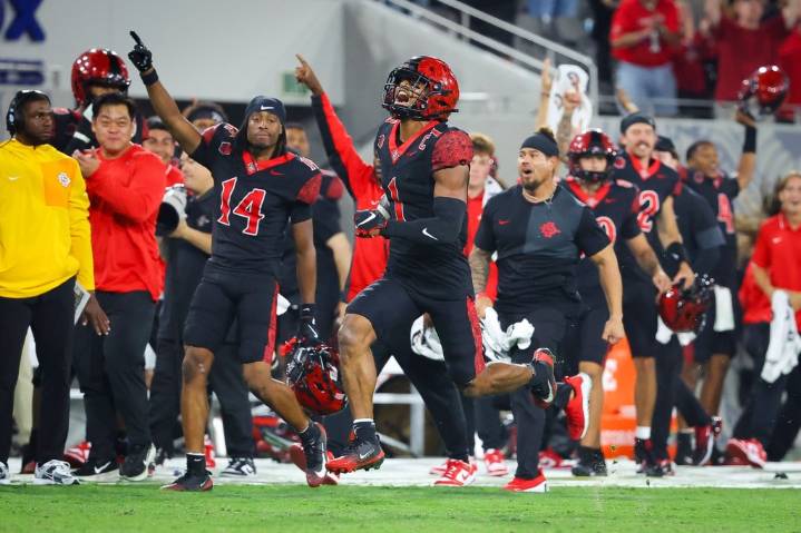 Cornerback Chris Johnson leads 10 Aztecs who earn all-Mountain West football honors