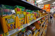 Staten Island educator launches campaign for Africa volunteer teaching mission