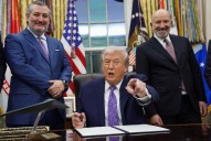 Trump hit with brutal fact-check to his face in the Oval Office