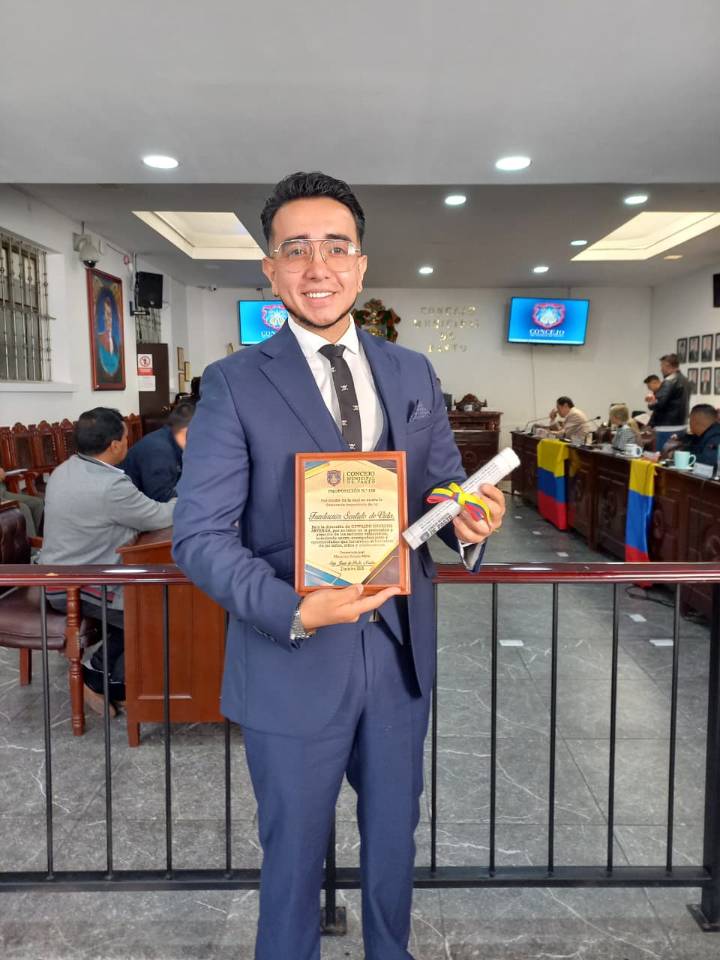 Quince años escuchando el dolor: homenaje a un psicólogo que ha salvado vidas