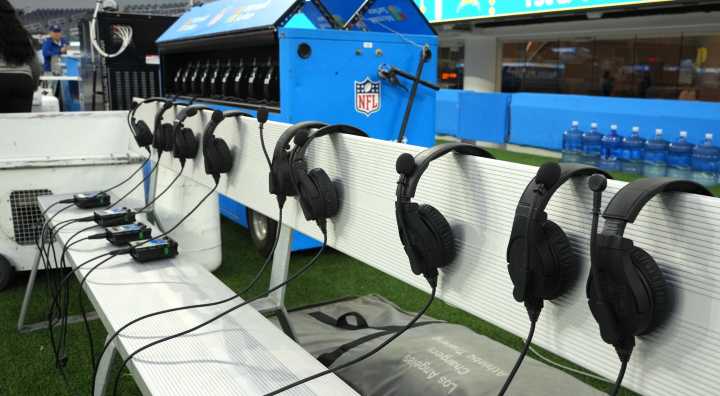 Married NFL Head Coach Was Reportedly Fired After Winning Season For Bringing His ‘Trophy Mistress’ To Team’s Xmas Party