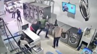 Captan en video el ataque directo en la lavandería de Plaza Arkana en Cuautitlán Izcalli