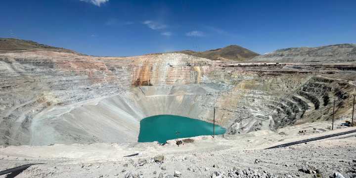 Glencore Antapaccay enfrenta sanción millonaria por contaminación en Espinar