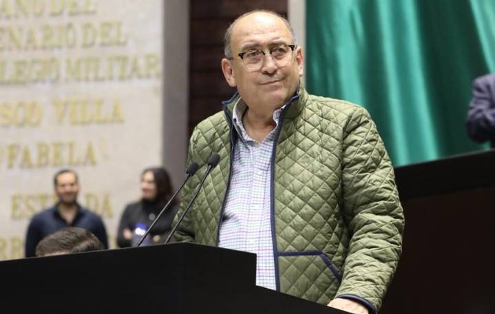 Rechaza Morena aprobar propuesta de Rubén Moreira para mejorar apoyos a médicos pasantes