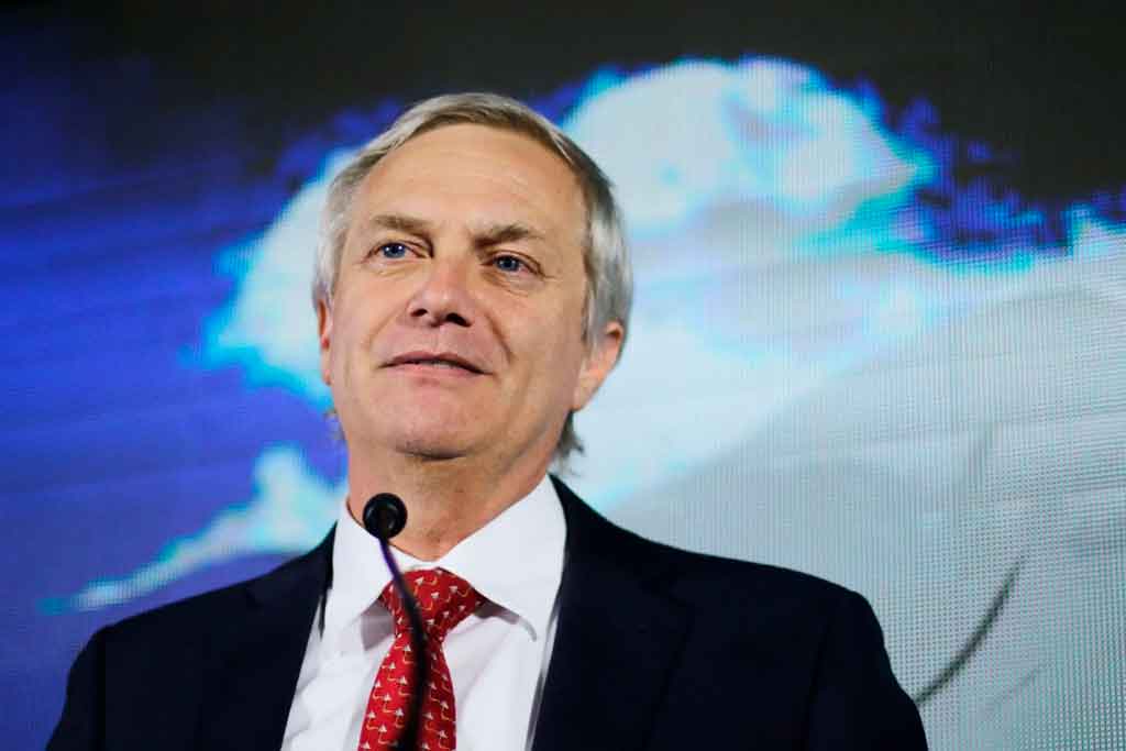 Candidato chileno de ultraderecha ejerce voto y evita temas polémicos