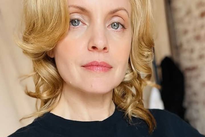 "El trauma es muy real". Mena Suvari: cómo impactó su historia como víctima de abusos sexuales en la crianza de su hijo