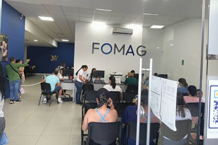 FOMAG suspende a Ramédicas por fallas en entrega de medicamentos a maestros en Bogotá
