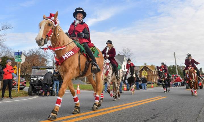 Holiday season kicks off with annual parade, Santa’s Village | DAYTON, GLENELG, GLENWOOD – Baltimore Sun