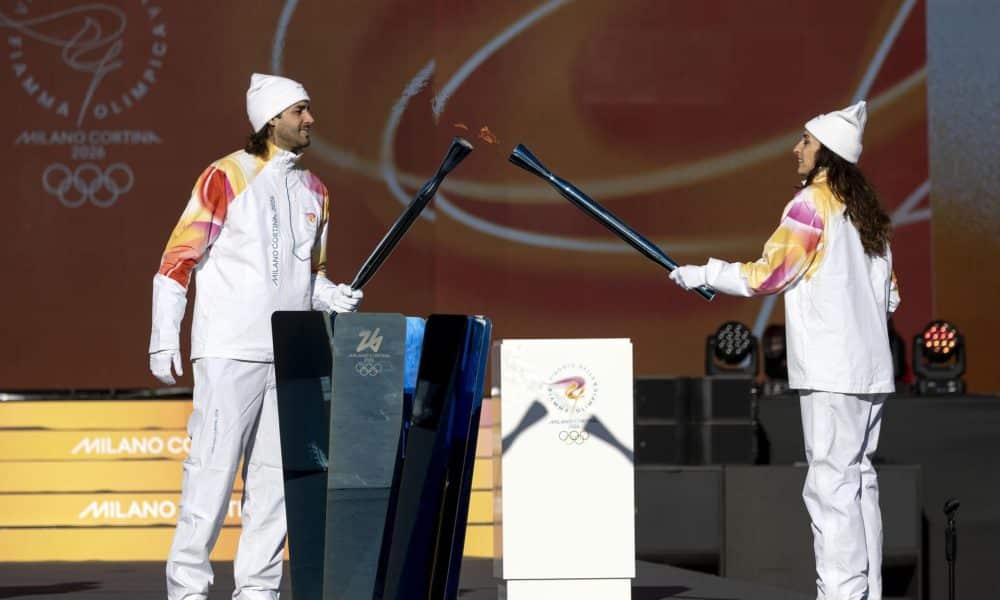 La antorcha olímpica recorre el corazón de Roma en el inicio de su viaje por Italia