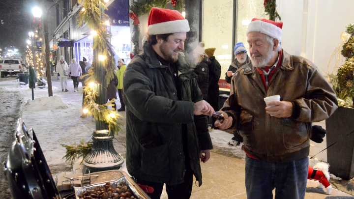 Petoskey celebrates annual Holiday Open House