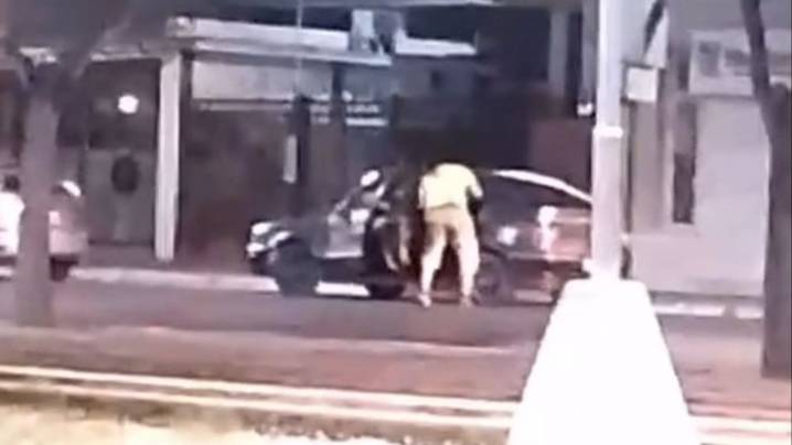 Una menor fue brutalmente golpeada y el hecho quedó filmado