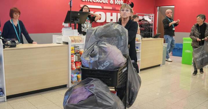 Shoppers spend billions on Black Friday to snag holiday deals despite economic uncertainty