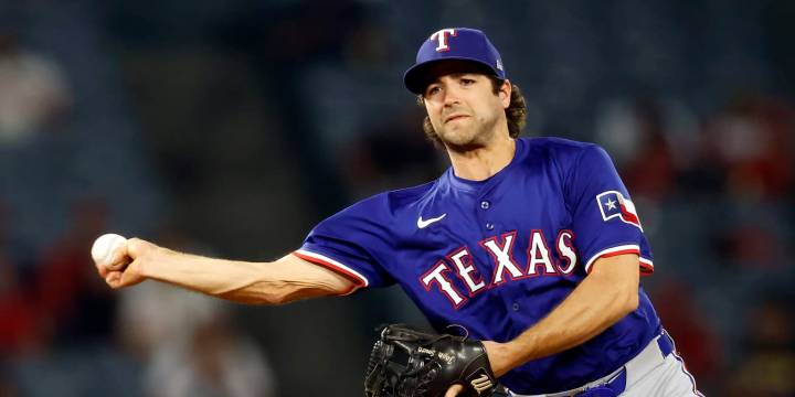 Josh Smith a candidate for Rangers second base job