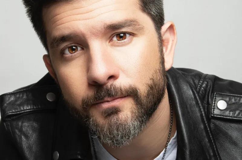 Carlos Moreno Craviotto , el actor mexicano que le pone alma, corazón y vida a cada uno de sus trabajos