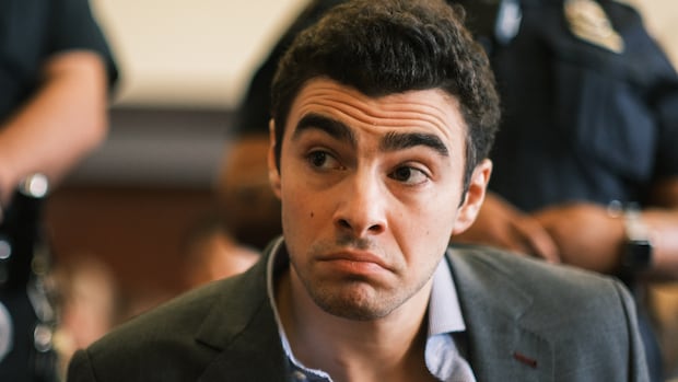 Luigi Mangione's defence argues evidence found in search should be excluded