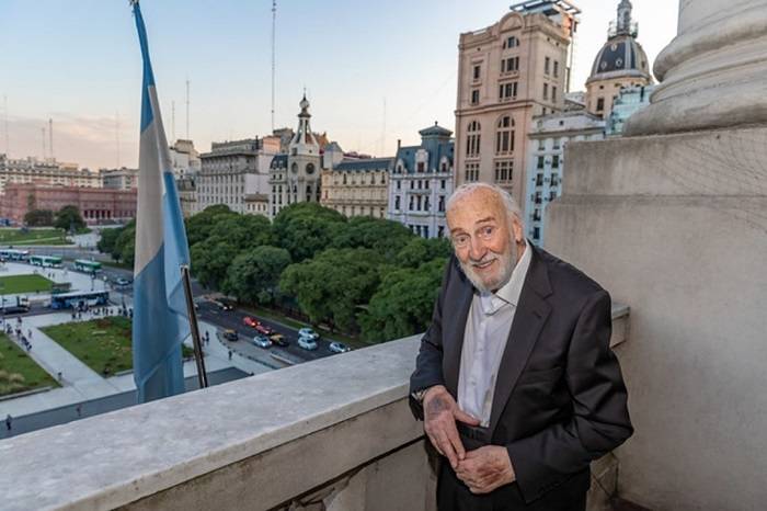 Murió Héctor Alterio a los 96 años: Una vida...