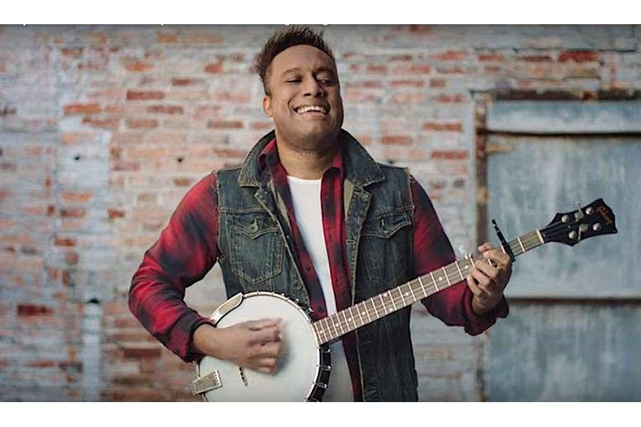 The Outer Banks Voice - Michael Rix: A Banjo Christmas at St. Andrew’s By