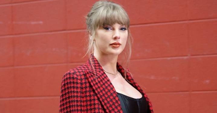 Taylor Swift's $33K Necklace Alone Costs More Than Her Entire Fit