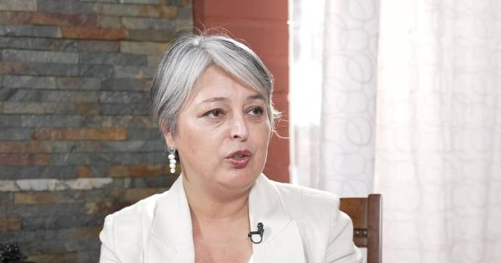 Jara descarta tono “confrontacional” como estrategia contra Kast y niega tesis de “golpe de Estado” contra Piñera