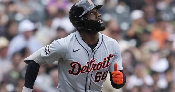 Brewers agree to $1.25 million, 1-year contract with former Detroit Tigers outfielder Akil Baddoo