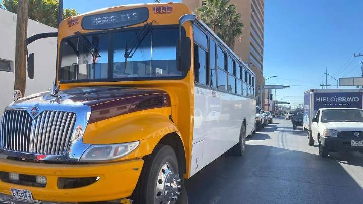 Camión urbano atropella a un adulto mayor en el Centro