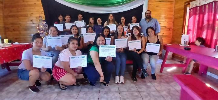 Más de 35 nuevas profesionales se formaron a través de los programas municipales