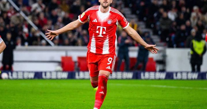 Kane scores hat trick and Bayern extends Bundesliga lead to 11 points